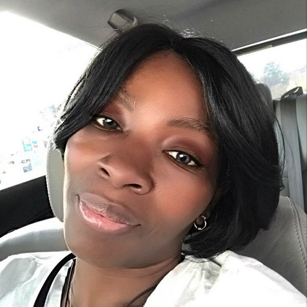 Meet your Posher, Yolanda